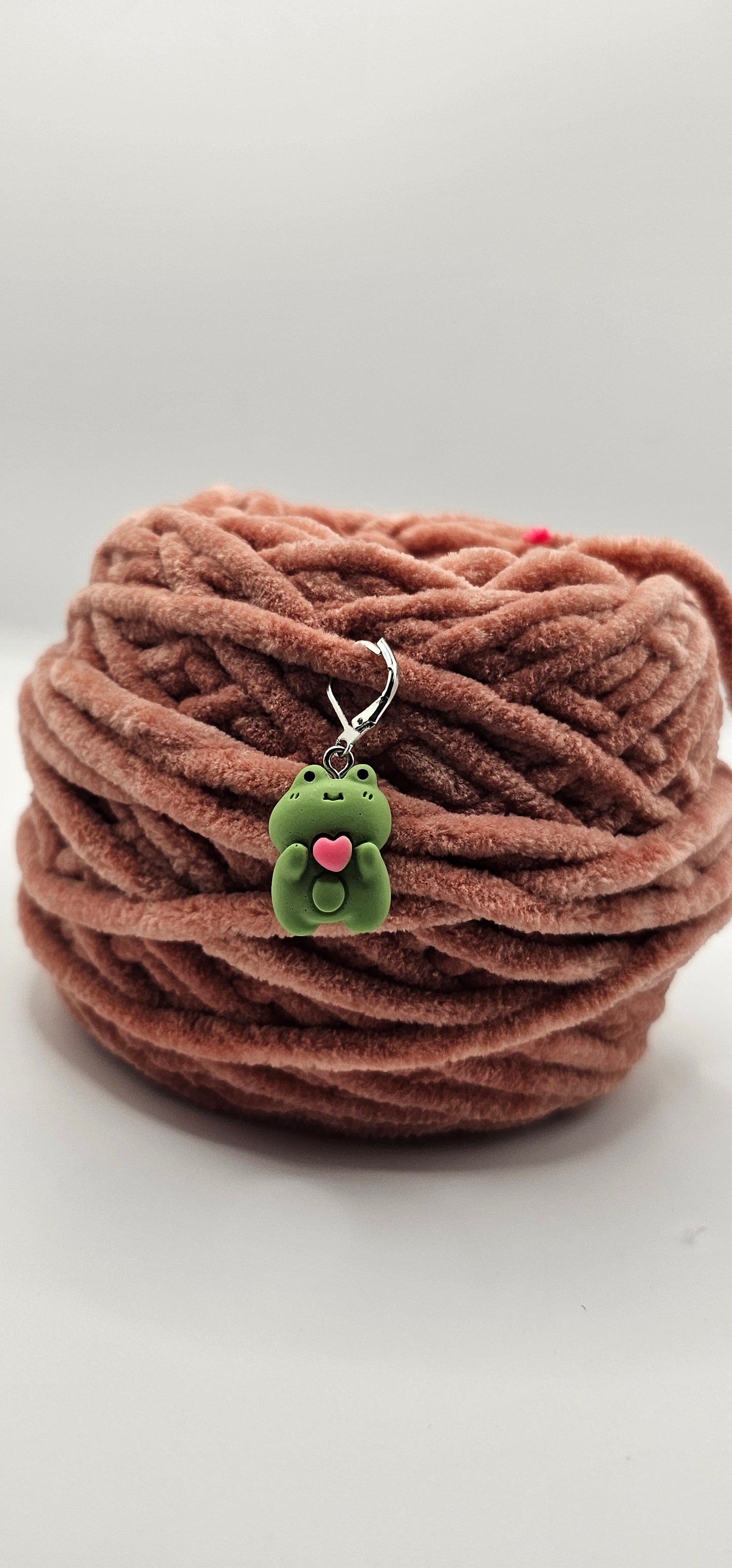 Maschenmakierer Frosch
