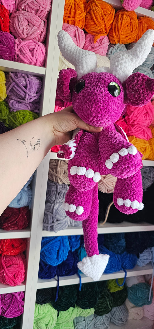 Dragon Snuggler Sitzend